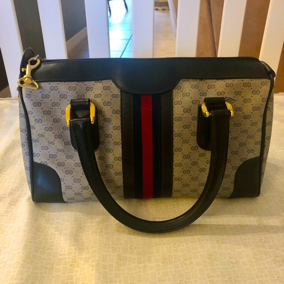 Closet cleanup! Gucci Boston satchel classic. - Picture 3 of 13